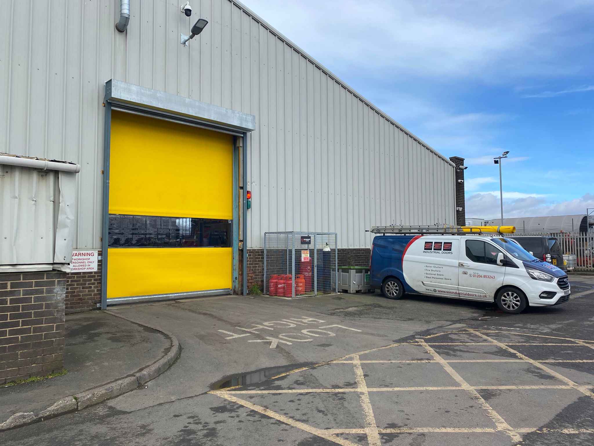 Why Rapidoor High Speed Doors Save Time & Money for Businesses